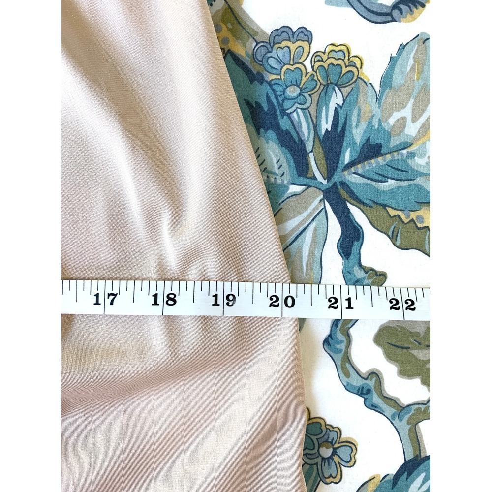 Vassarette Satinessence Half Slip Nude Vintage Lingerie Lace Side Pleat Size M - Picture 11 of 13